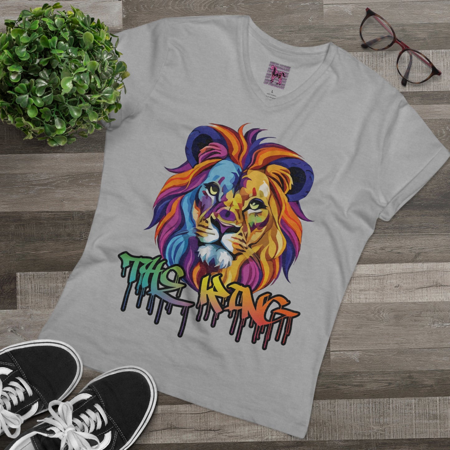 THE KING - Classic V-neck T-shirt!